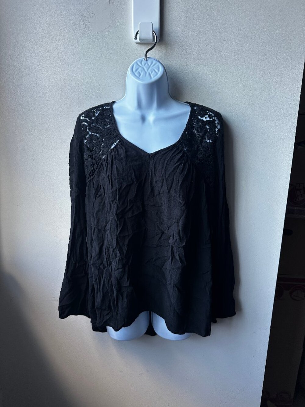 Fifteen Twenty Women's M Black Crochet Lace Yoke Long Sleeve Blouse Viscose